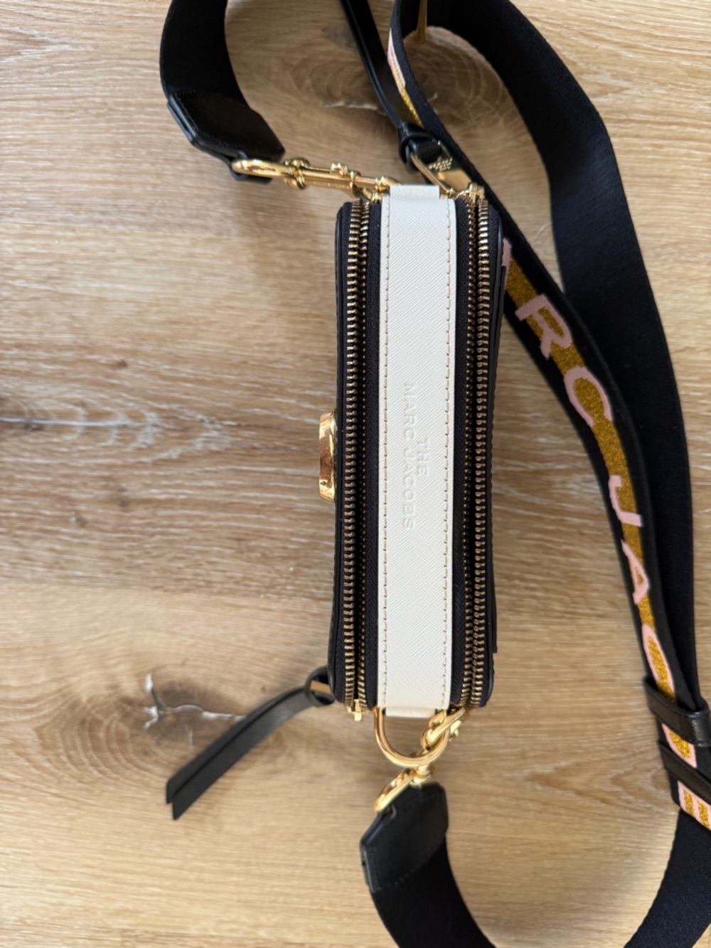 Marc Jacobs Black Leather snapshot Crossbody Camera Bag with Pink Logo Strap - Picture 5 of 11